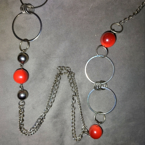 Stylish Necklace - Picture 1 of 3